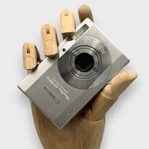 Canon PowerShot SD790 IS Digital Camera | 10MP | Silver